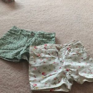 4 yrs GAP denim shorts. Set of 2.
